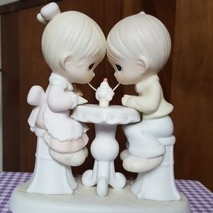 Like New Precious Moments friendship figurine